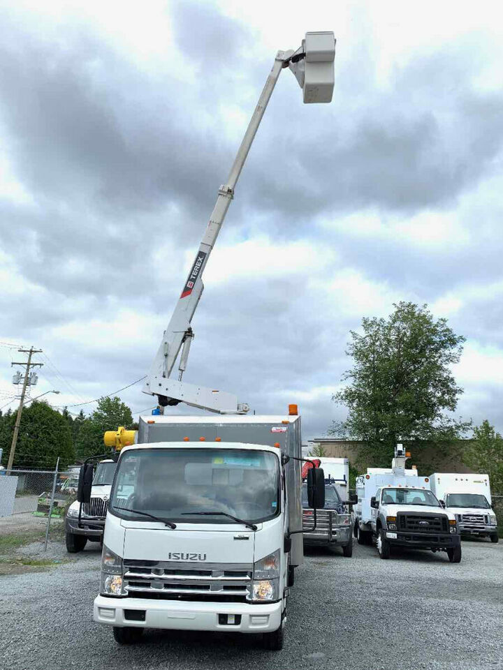 2013 ISUZU NRR 34FT BUCKET TRUCK / BOX TRUCK **ONLY 38K** RARE