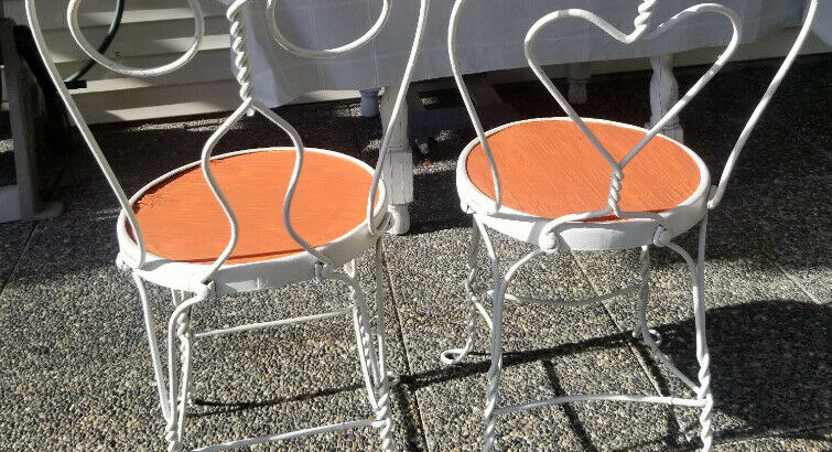 2 ice cream Parlor Chairs