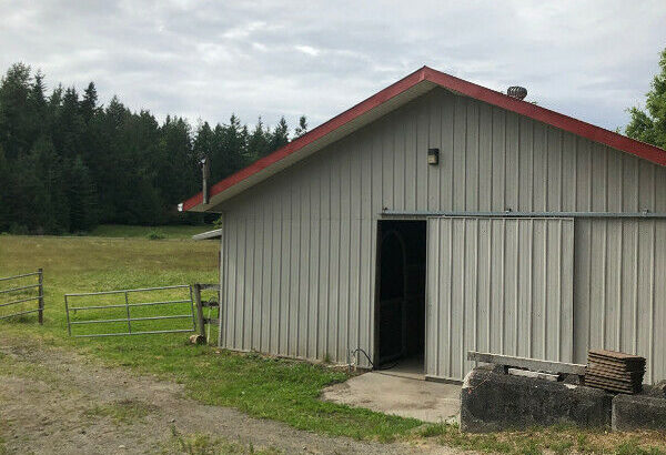 HORSE BOARDING AVAILABLE near Campbell Valley Trails