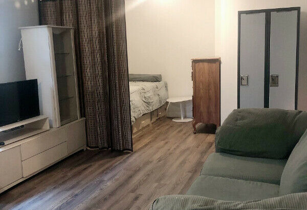 $750 FOR QUIET, LARGE, FURNISHED ROOMMATES