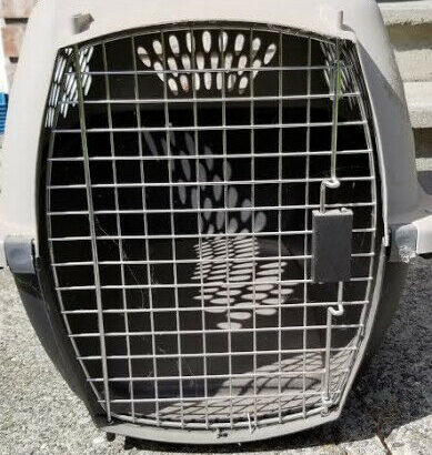 Giant dog kennel – airline approved – $70