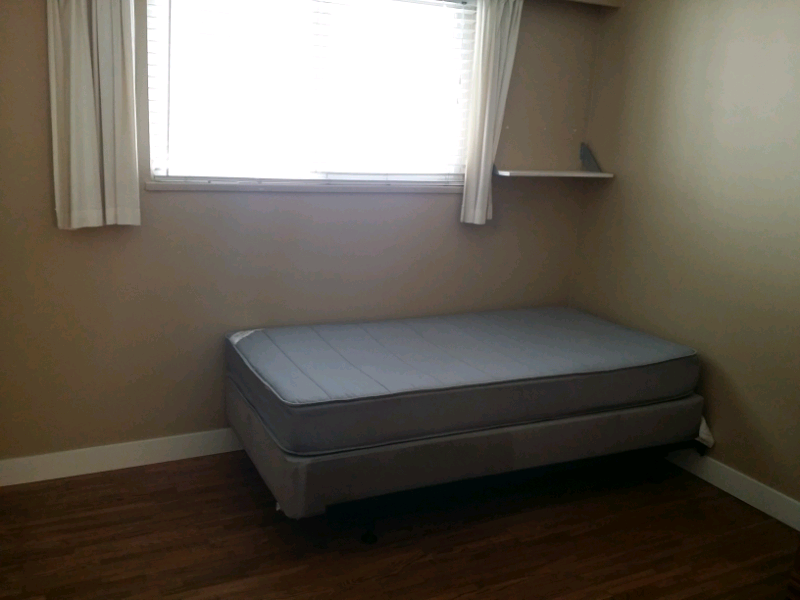 Private Furnish Room by 29th Skytrain in Vancouver