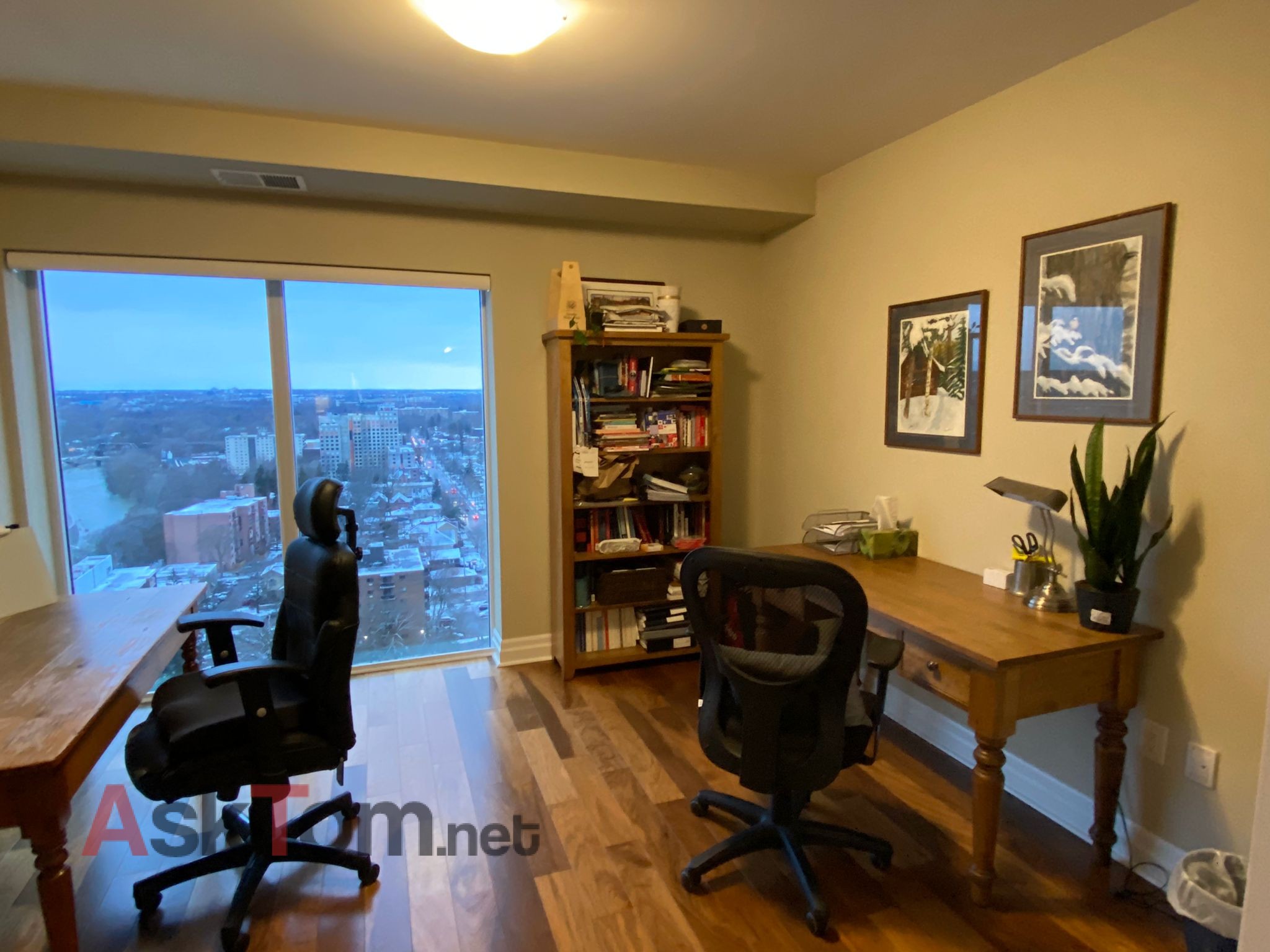 Luxury modern condominium in downtown London with easy access to university